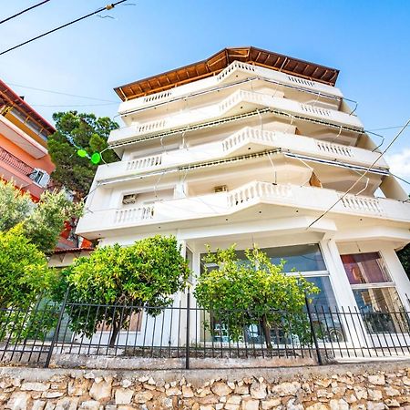 Ideal Aparthotel Saranda Buitenkant foto