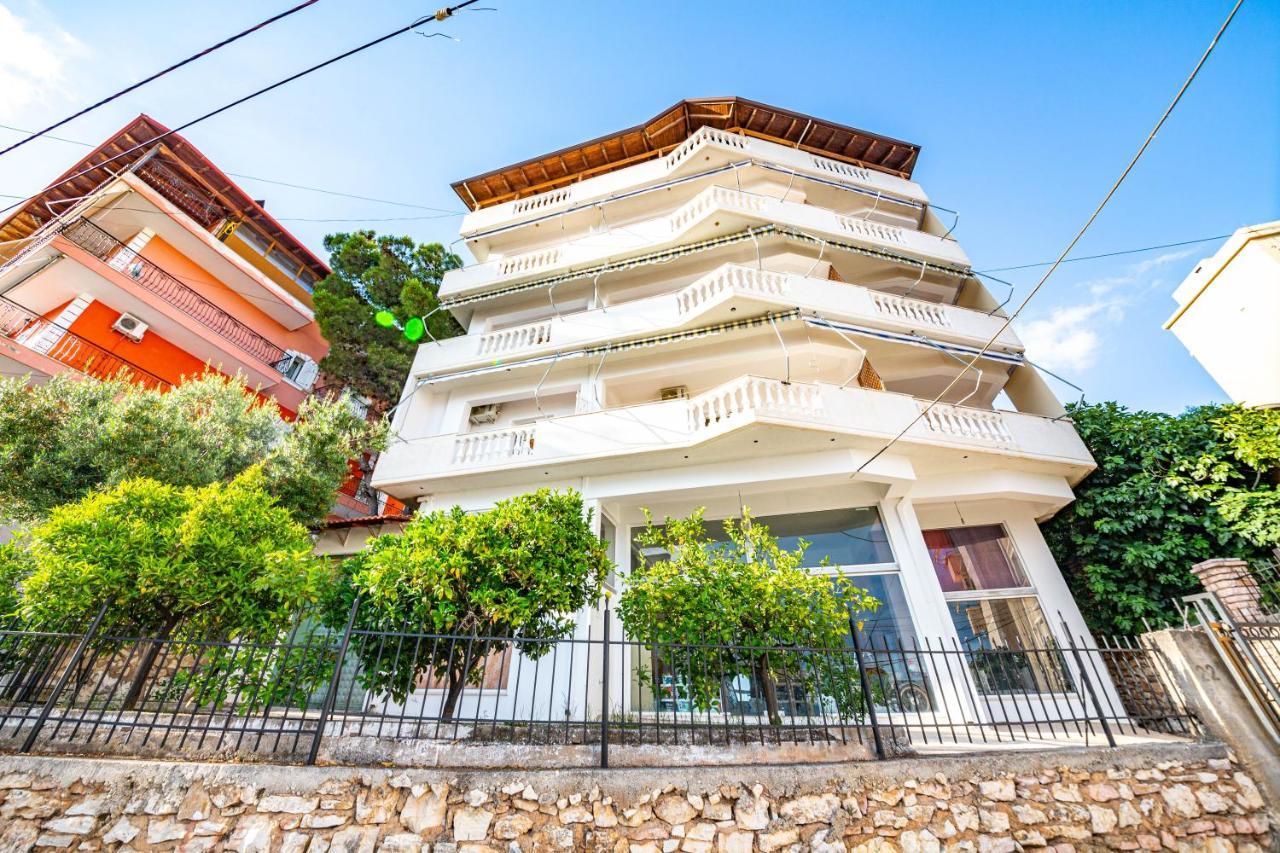 Ideal Aparthotel Saranda Buitenkant foto