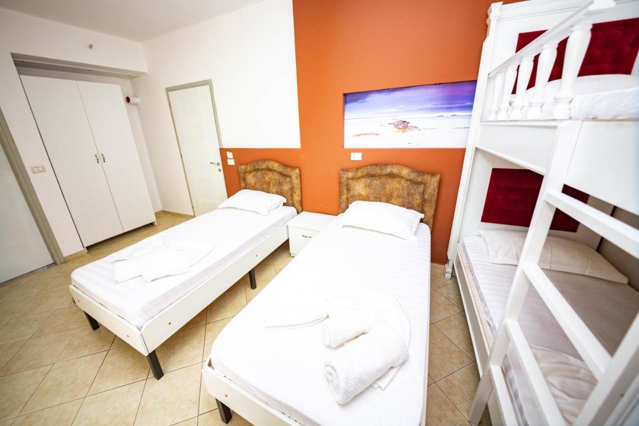 Ideal Aparthotel Saranda Buitenkant foto