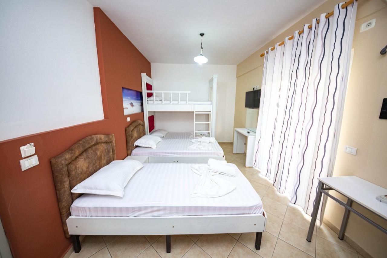 Ideal Aparthotel Saranda Buitenkant foto