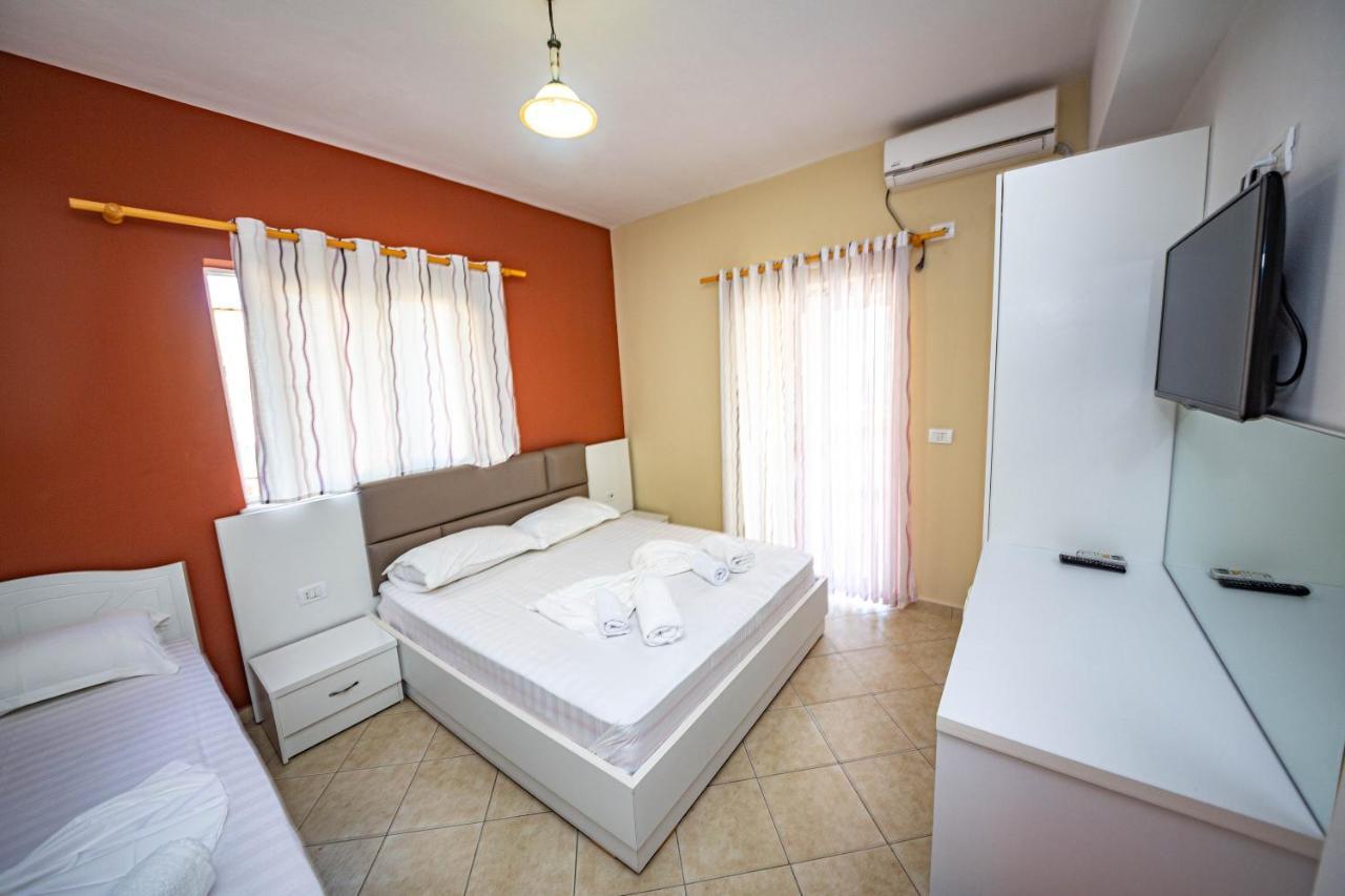 Ideal Aparthotel Saranda Buitenkant foto