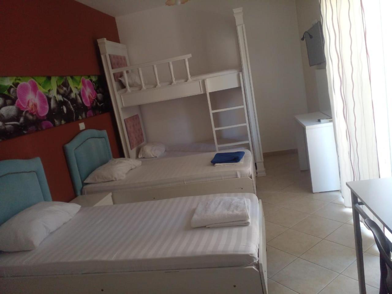 Ideal Aparthotel Saranda Buitenkant foto